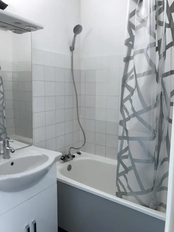 Bright Studio With Balcony La Plagne